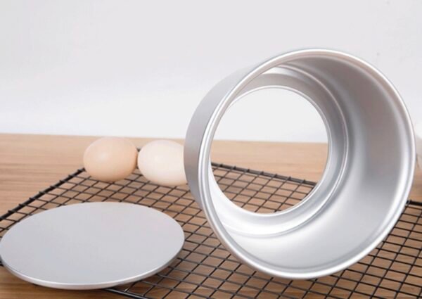 Anodized Aluminum Round Cake Pan with Removable Bottom