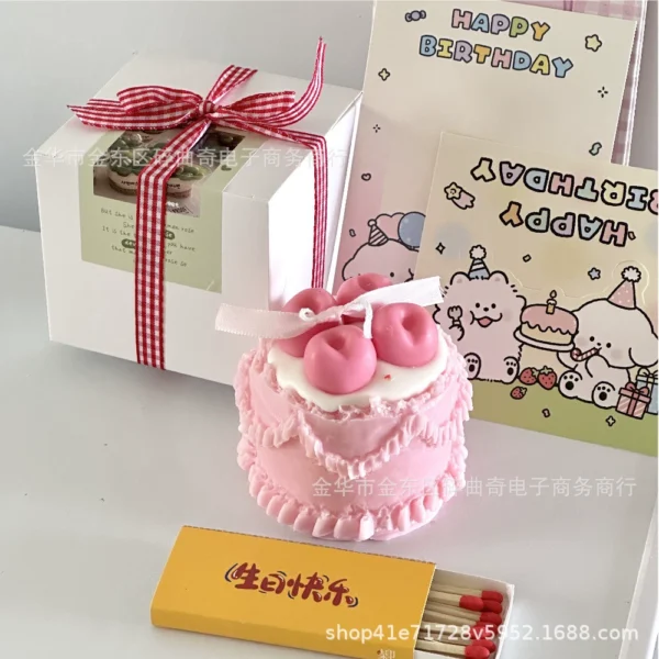 Strawberry Cake Scented Candle Gift Box