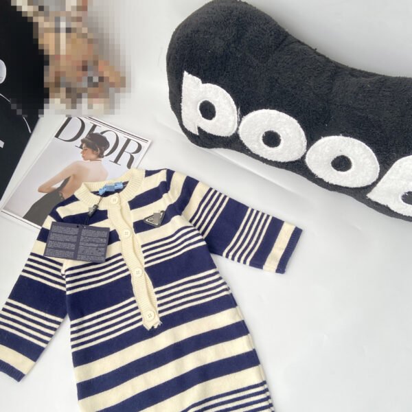 Knitted Colour-Block Striped Baby Romper — Retro Pullover Suit