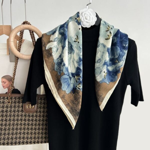 O1CN01frkIWG1pdSxLxDlUR_2216666565383-0-cib Cotton-Linen Floral Print Neck Scarf - 70 x 70 cm