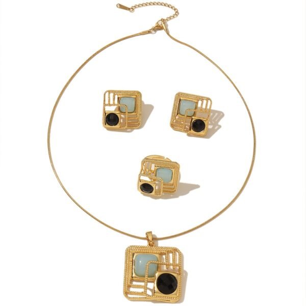 Middle Eastern Irregular Square Diamond-Encrusted Pendant Necklace Set with Earrings