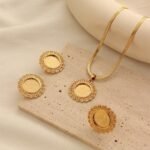 Vintage Sunflower Badge Jewelry Embossed Necklace and Earring Set