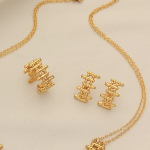 Cross-Border Gold-Plated Strong Color-Preserving Necklace Set, Exquisite Clavicle Chain, Xinjiang Hot Style