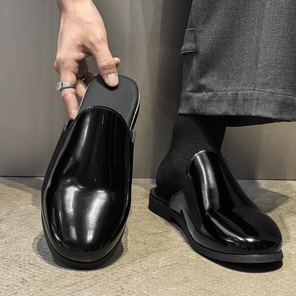 Closed Toe Slip-On Clogs - Flat Backless Mules for Everyday & Commuting