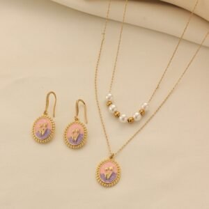 Trendy Rose Pendant Necklace Gold-Plated Copper Vintage Light Luxury with Faux Pearls