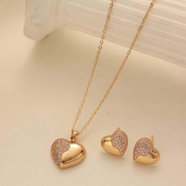 Cross-Border French Light Luxury Simple Jewelry Love Pendant Necklace + Peach Heart Zircon Earring Set