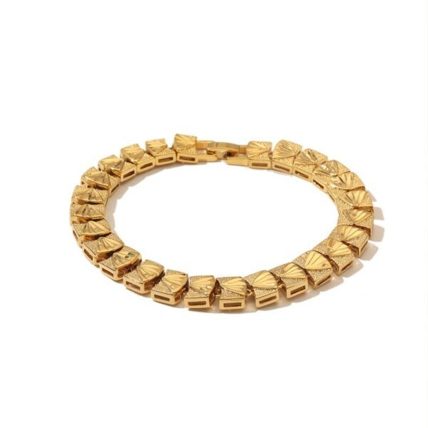 European and American Retro Gold-Plated Beaded Bracelets, Light Luxury Tassel Bracelets