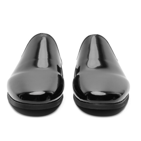 Closed Toe Slip-On Clogs - Flat Backless Mules for Everyday & Commuting