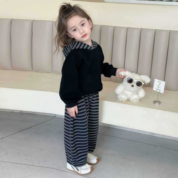 Children's Autumn Striped Sweatshirt and Sweatpants Set, Girls' Sports Leisure Two-Piece