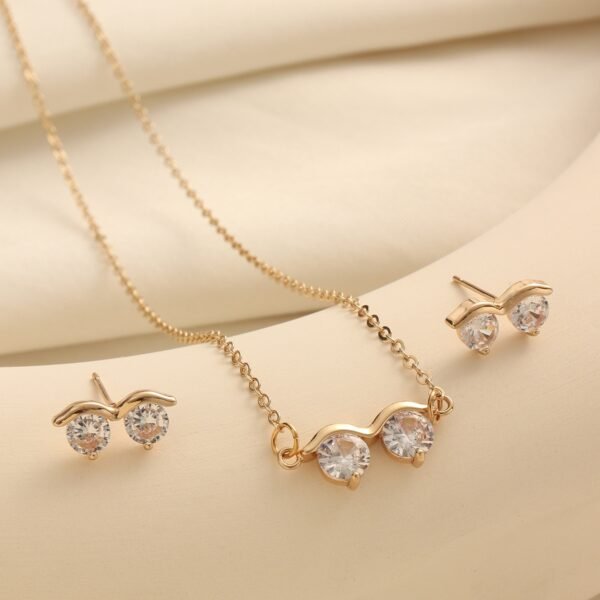 Copper Alloy Glasses-Shaped Zircon Fashion Necklace Korean Jewelry 1 Copper Alloy Glasses-Shaped Zircon Fashion Necklace Korean Jewelry