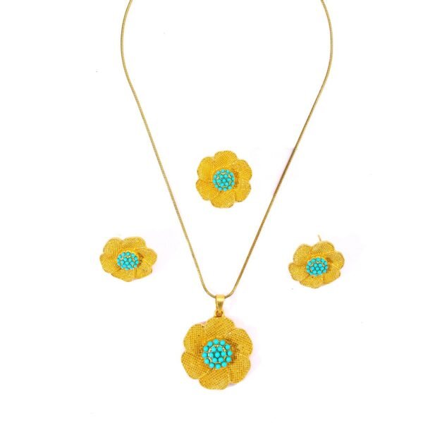 Cross-Border Retro Pearl Flower Sand Gold Necklace Set, Baroque Light Luxury Earrings