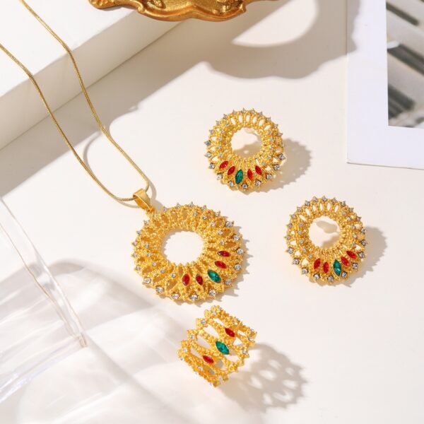 Middle Eastern Gold-Plated Necklace with Sun God Flower Wreath, Diamond-Encrusted Hollow Pendant Set 1 Middle Eastern Gold-Plated Necklace with Sun God Flower Wreath, Diamond-Encrusted Hollow Pendant Set