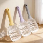 Striped Handle Cat Litter Scoop Plastic Poop Scooper with Small Holes Long Handle Large Cat Poop Shovel Pet Cleaning Supplies