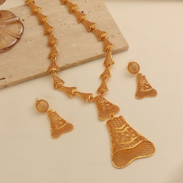 Middle Eastern Hollow Filigree Bell-Shaped Long Necklace Earrings Set