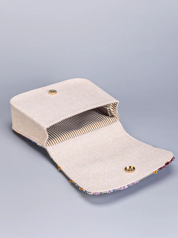 O1CN01ZmIOYq1cfDfAdwbsI_2209246163627-0-cib.jpg_ 2025 New Embroidered Sequin Handbag with Bamboo Handle, Women's Niche High-End Fashion Bag
