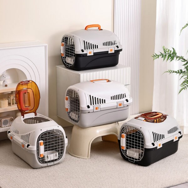 New Pet Flight Box Air China Air Transport Box Convenient Breathable Travel Cage for Cats and Dogs