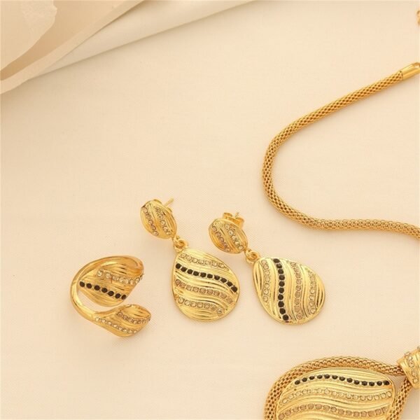 Xiyin Design Light Luxury Simple French Earrings Versatile Ethnic Fashion Jewelry