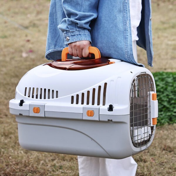 New Pet Flight Box Air China Air Transport Box Convenient Breathable Travel Cage for Cats and Dogs