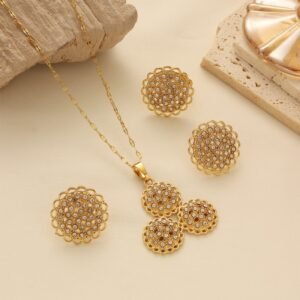 Retro Full Diamond Flower Jewelry Set Pearl Necklace Three-Piece Set