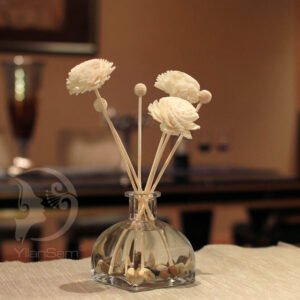Flameless Aromatherapy Reed Diffuser Set with Rattan Sticks and Dried Flowers