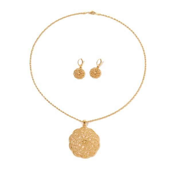 Cross-Border Gold Hollow Garland Round Pendant Necklace Twist Chain Earrings Set