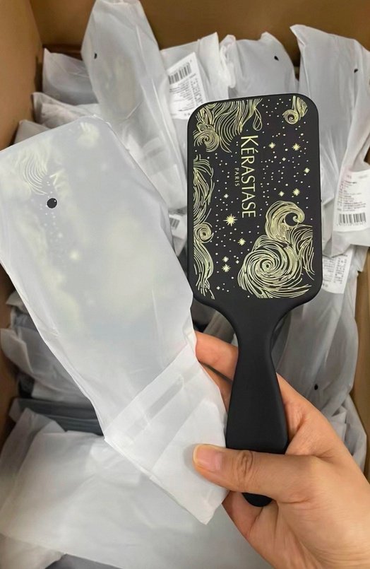 Kérastase Limited Edition Paddle Brush