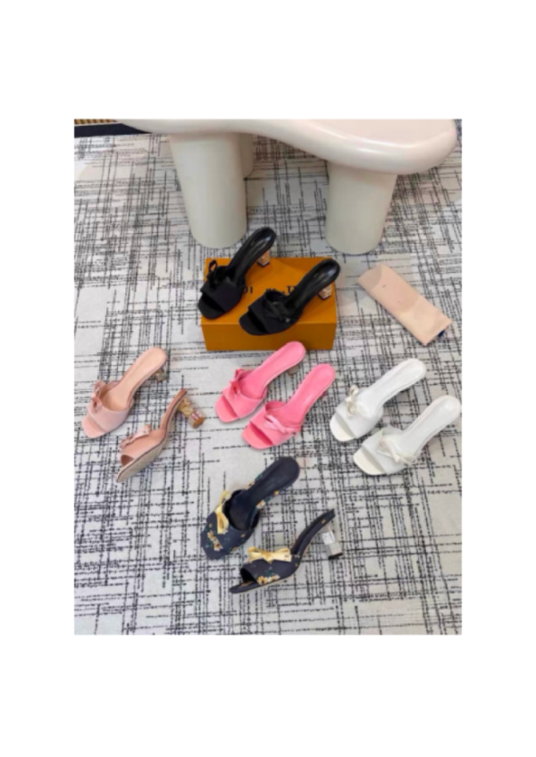 p010_pg22-000.png Pearl-Detail Pointed-Toe Heels