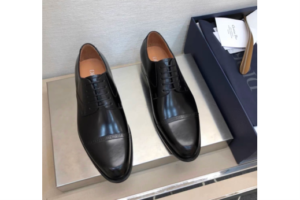 Cap-Toe Leather Oxford Shoes