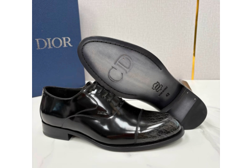 p017_pg35-000.png Glossy Leather Penny Loafers