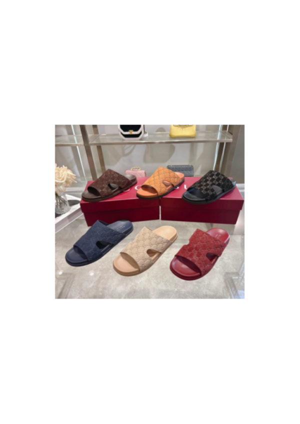 Embossed Men's Slide Sandals