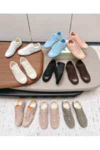 Leather Low-Top Casual Sneakers