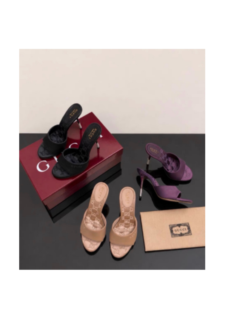 p035_pg72-000.png Pointed Wedge Ankle Boots