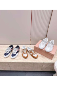 Lightweight Casual Sneakers