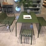 Modern Simple Leisure Outdoor Courtyard Furniture Coffee Milk Tea Shop Balcony Open-Air Garden Iron Dining Table and Chairs Set