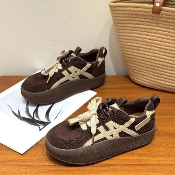 Retro Thick-Soled Gat-Style Sneakers for Women, 2026 Spring New Versatile Casual Sports Shoes, Height-Increasing Dad Shoes