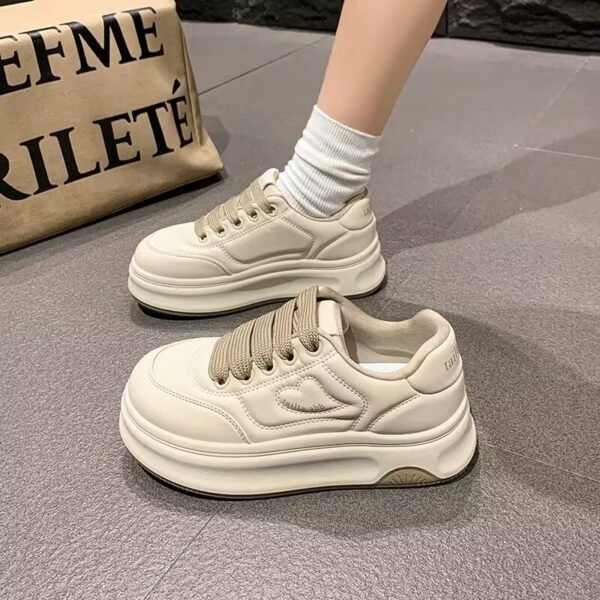 Explosions Bread Shoes Women's 2025 New Thick-soled All-match Super-fire White Shoes Soft-soled Increased Casual Sports Shoes