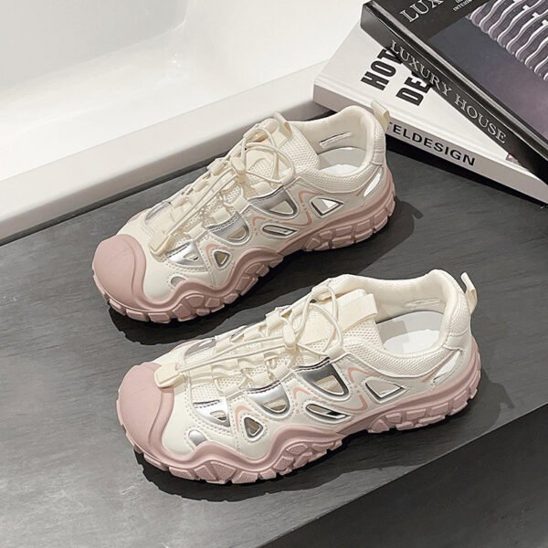 Chaussures pour femmes mignonnes et originales 2026 Printemps et été Nouvelles chaussures de randonnée et d'alpinisme en plein air, chaussures de papa creuses, chaussures de sport décontractées à semelles épaisses
