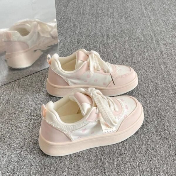Versatile Niche Sneakers for Women 2025 New Spring and Autum Thick-Soled White Shoes with Skirts Cute Bear Bread Shoes