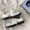 2025 Spring and Autumn New Silver Moral Training Shoes Retro Casual Sports Shoes Easiest for Match Flat Lace Edge White Shoes