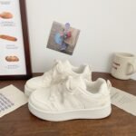 2025 New Autum White Shoes for Women Ins Thick-Soled Height-Increasing Shoes Hong Kong Style Versatile Student Bread Casual Sports Shoes