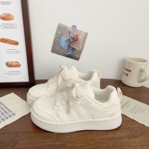 2025 New Autum White Shoes for Women Ins Thick-Soled Height-Increasing Shoes Hong Kong Style Versatile Student Bread Casual Sports Shoes