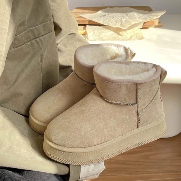 Thick-Soled Height-Increasing Snow Boots for Women, Waterproof and Non-Slip Short Boots, 2025 New Winter Style, Fleece-Lined, Thickened, Warm, Bread-Style Cotton Shoes