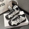 Chaussures pour femmes mignonnes et originales 2026 Printemps et été Nouvelles chaussures de randonnée et d'alpinisme en plein air, chaussures de papa creuses, chaussures de sport décontractées à semelles épaisses