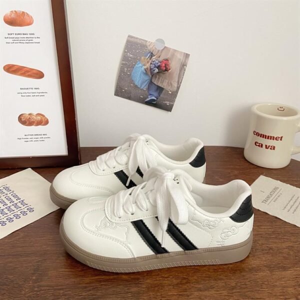 Niche Moral Training Shoes for Women 2025 New Spring Student Sneakers Versatile Chic Shoes Casual Sports White Shoes