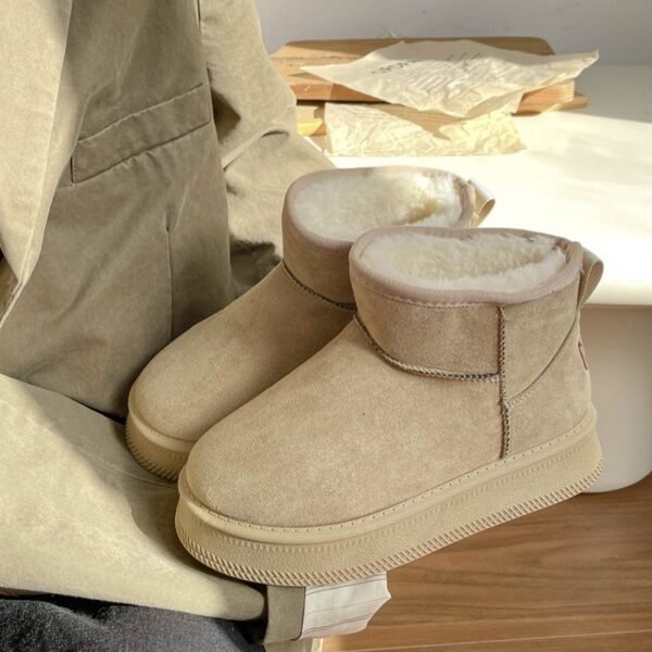 Thick-Soled Height-Increasing Snow Boots for Women, Waterproof and Non-Slip Short Boots, 2025 New Winter Style, Fleece-Lined, Thickened, Warm, Bread-Style Cotton Shoes