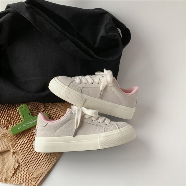 All-Match White Shoes Women's Ins Trendy Soft Sole Board Shoes 2025 New Spring Student's Thick Sole Casual Sports Bread Shoes