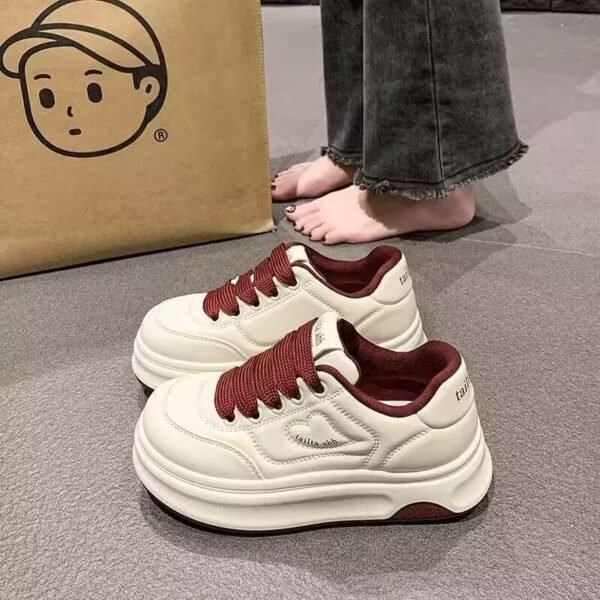 Explosions Bread Shoes Women's 2025 New Thick-soled All-match Super-fire White Shoes Soft-soled Increased Casual Sports Shoes