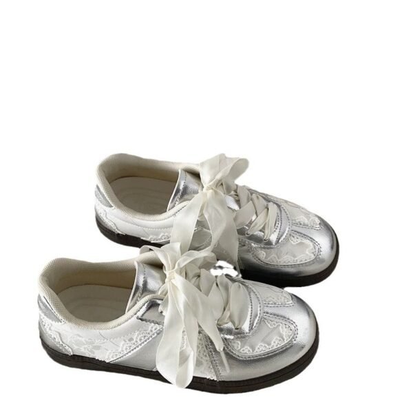 2025 Spring and Autumn New Silver Moral Training Shoes Retro Casual Sports Shoes Easiest for Match Flat Lace Edge White Shoes