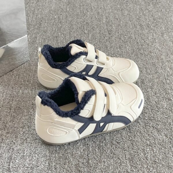 Velcro Flats White Shoes for Women 2025 New Warm Fleece-Lined Casual Sneakers Ins Trendy Versatile Sports Shoes