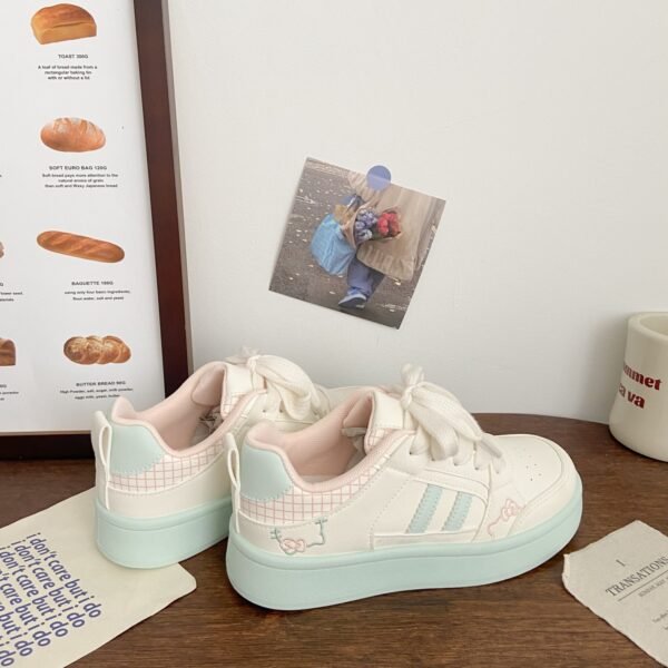 Student White Sneakers for Women 2026 Spring and Autumn New Thick-Soled Versatile Trendy Niche Bread Shoes Casual Sneakers
